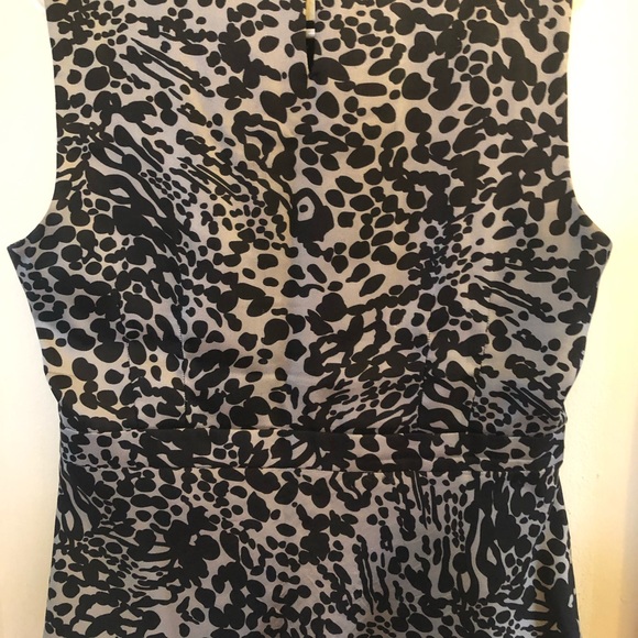 Leopard blouse with side zipper. - Picture 4 of 4